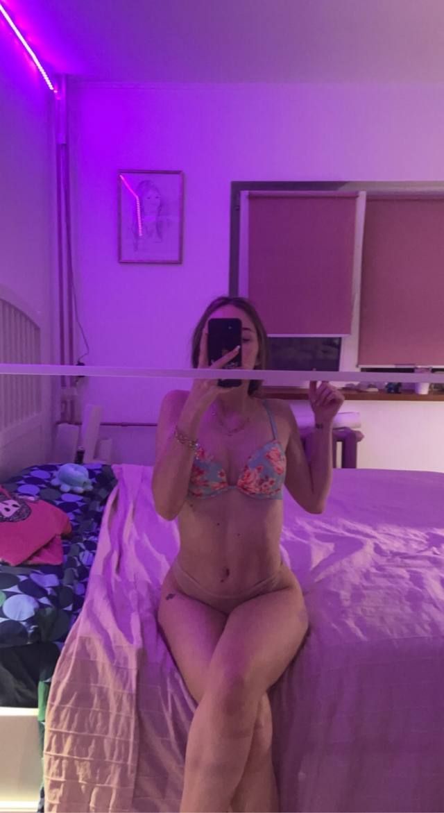 I am available - Image 2